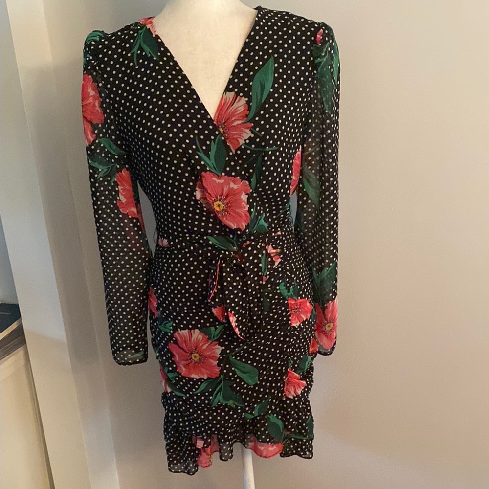 BCBGMAXAZRIA size 4 excellent condition dress - Picture 1 of 11